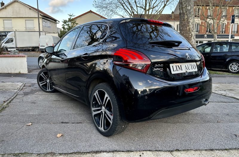 PEUGEOT 208 2015