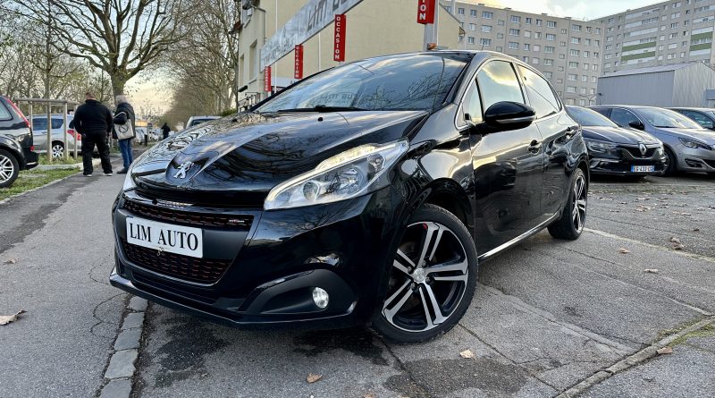 PEUGEOT 208 2015