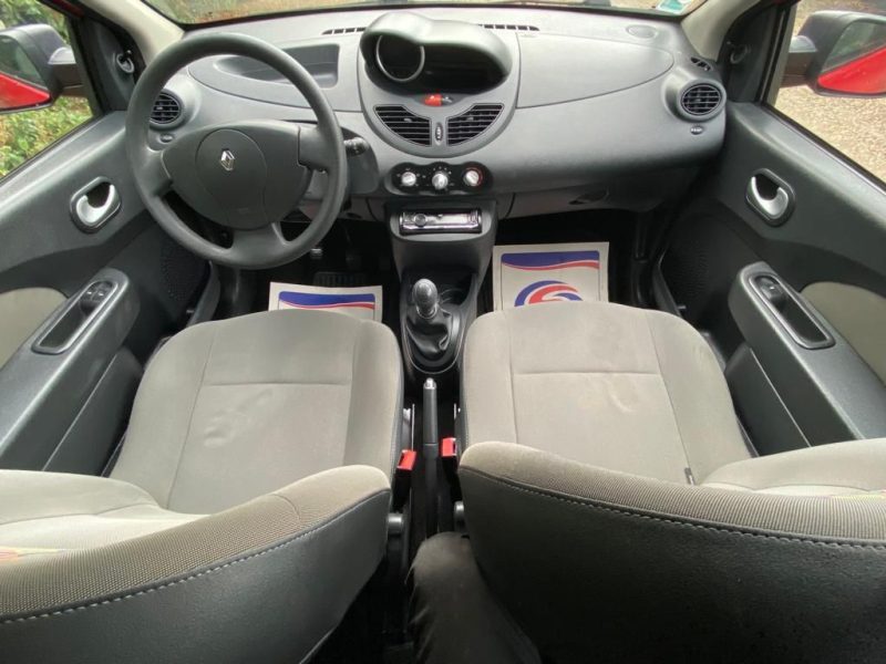 RENAULT TWINGO II 2011 1.2 16V 75cv