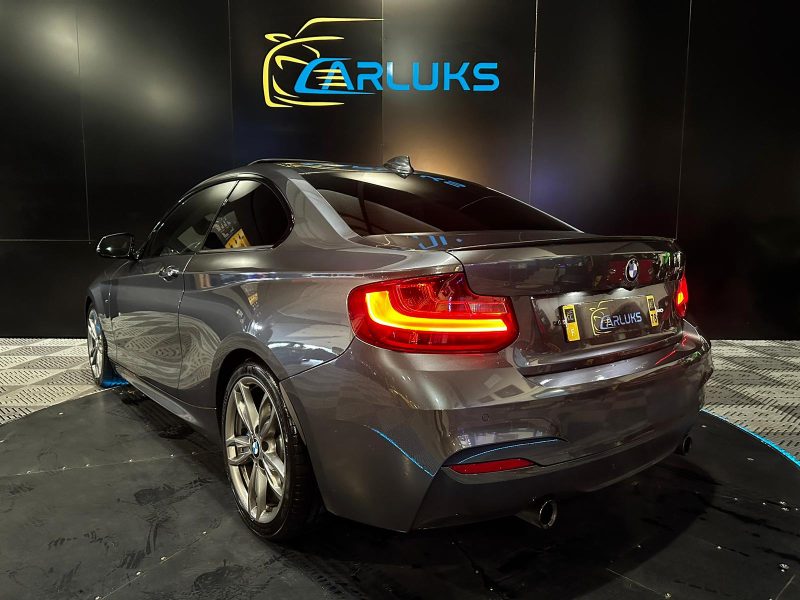 BMW SERIE 2 COUPE M235i 3.0i 24V 326cv Steptronic // SIEGES CHAUFFANTS/CAMERA DE RECUL/RADAR-AV-AR