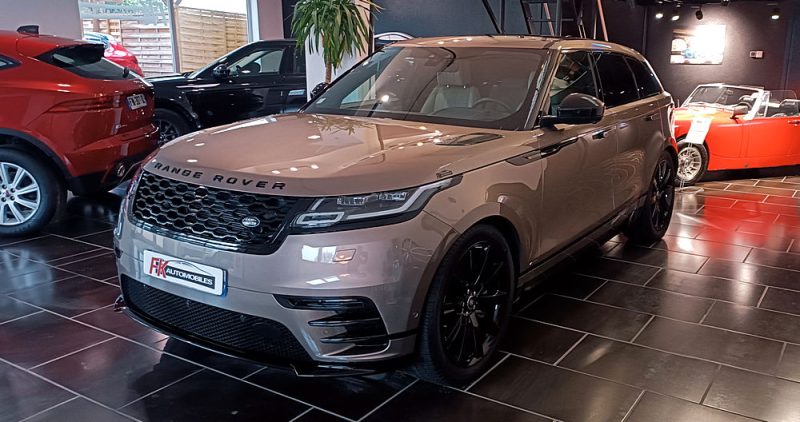 LAND ROVER RANGE ROVER VELAR 3.0 D275 HSE R-Dynamic Automatique Full Black