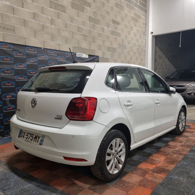 VOLKSWAGEN POLO V 2015