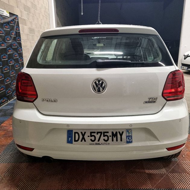 VOLKSWAGEN POLO V 2015