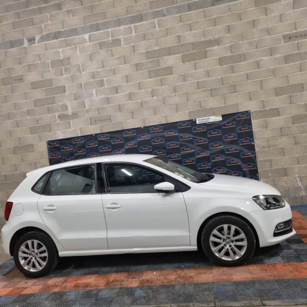 VOLKSWAGEN POLO V 2015