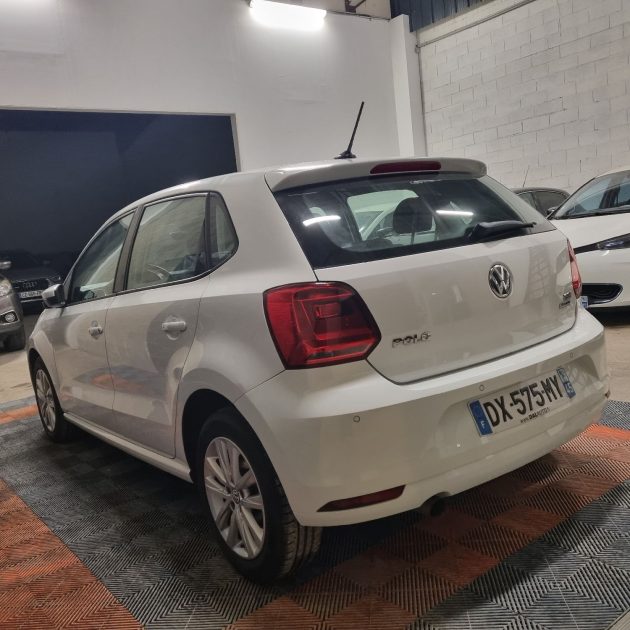 VOLKSWAGEN POLO V 2015