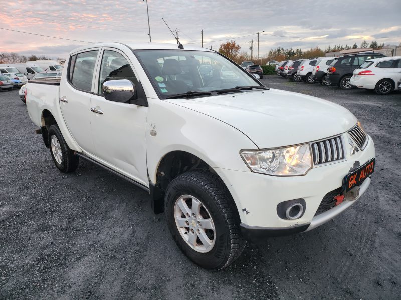 MITSUBISHI L200 double cabine 136cv 2011 92000 km 