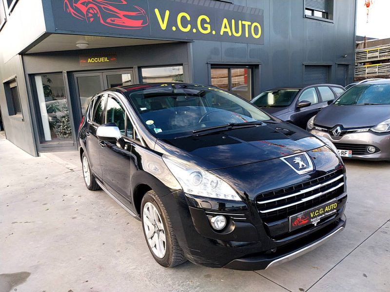 PEUGEOT 3008 2.0 HDi 200 Hybrid4