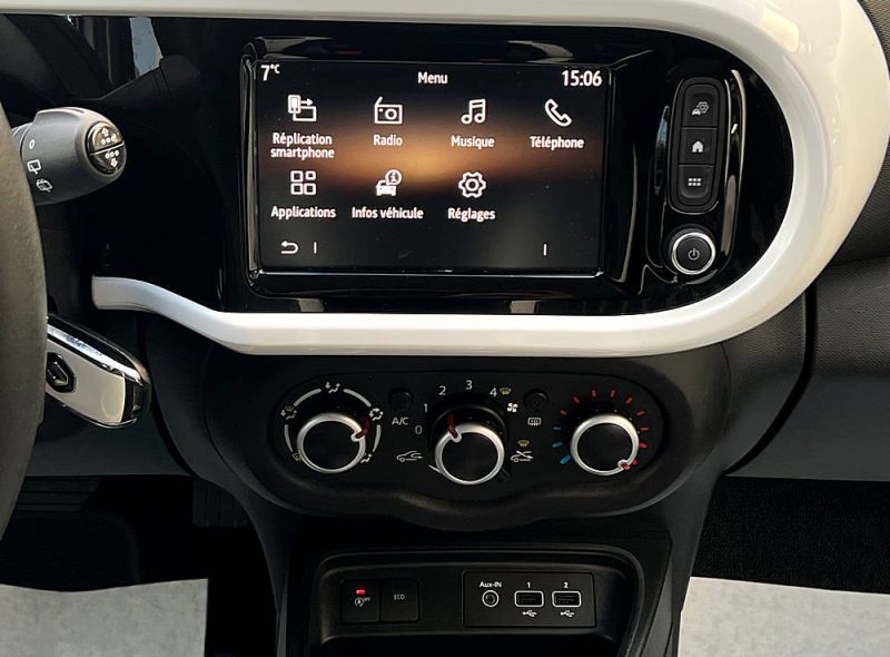 RENAULT TWINGO III PHASE 2 INTENS 0.9 TCE 95 1ERE MAIN BOITE AUTOMATIQUE APPLE CARPLAY Garantie 1 AN