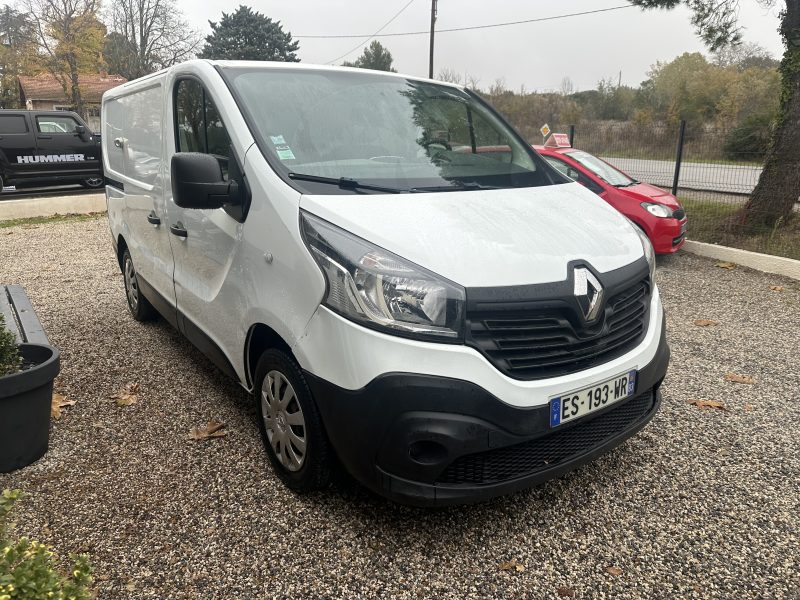 RENAULT TRAFIC III Camionnette 2017