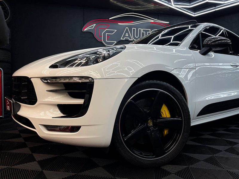 PORSCHE MACAN Turbo S 2015