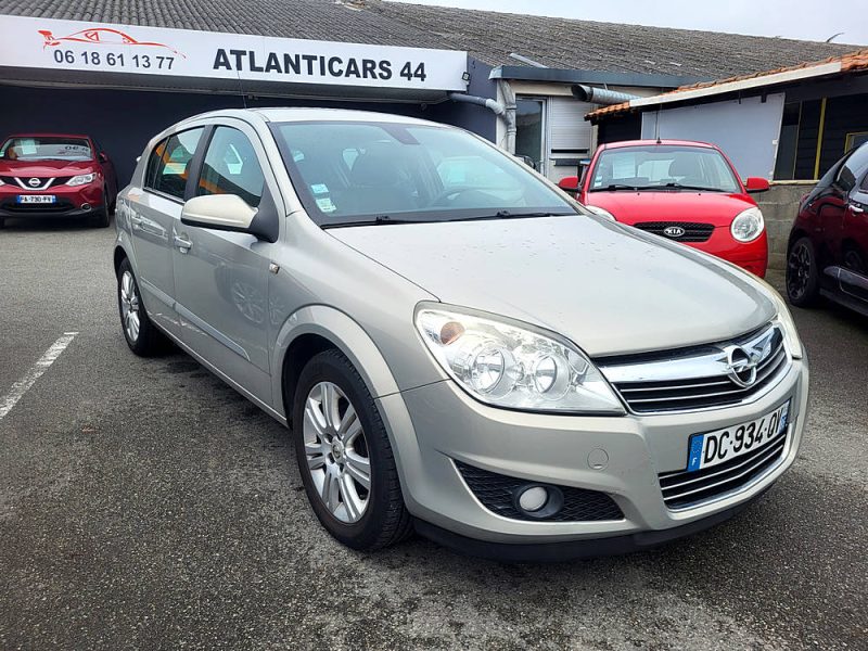 OPEL ASTRA 1.7 CDTI 100 CV COSMO