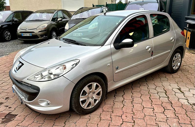 PEUGEOT 206+ 2012