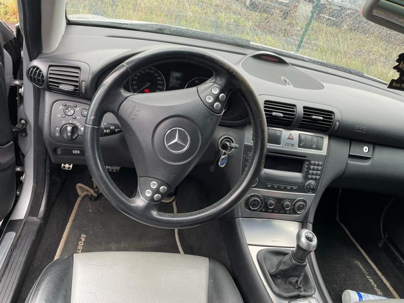 MERCEDES C200 2004