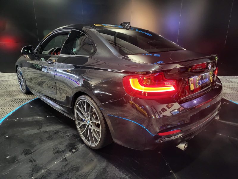 BMW SERIE 2 COUPE M240i 3.0i 24V 340cv Steptronic // APPLE CARPLAY/SIEGES CHAUFFFANT/CAMERA DE RECUL