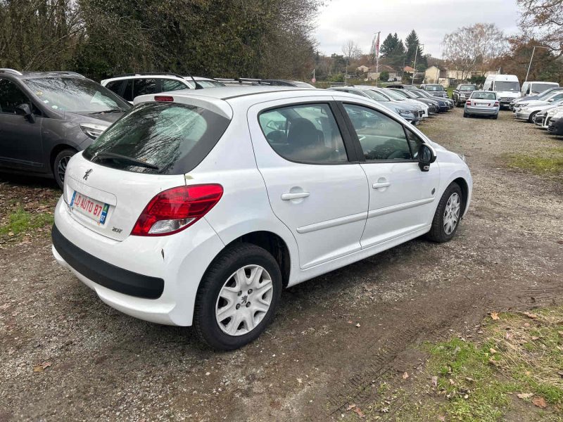 PEUGEOT 207 2012