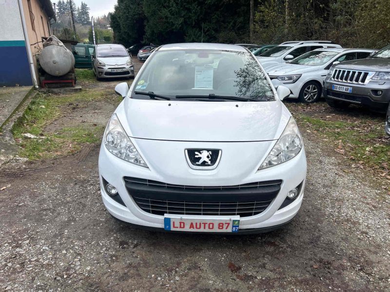 PEUGEOT 207 2012