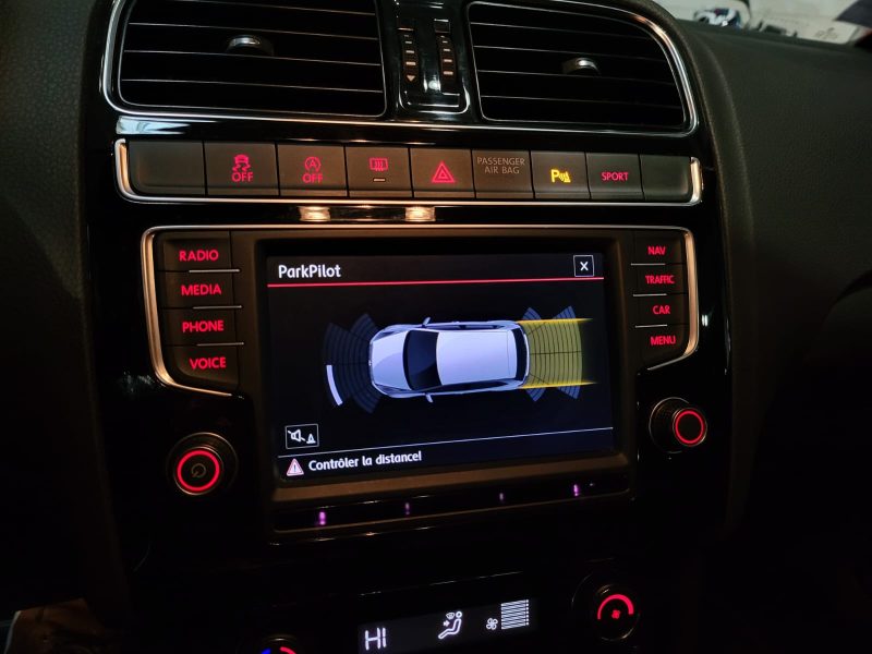 VOLKSWAGEN POLO V GTI 1.8 TSI 192cv DSG7 / APPLE CARPLAY/PHARES LEDS/PALETTES AU VOLANT