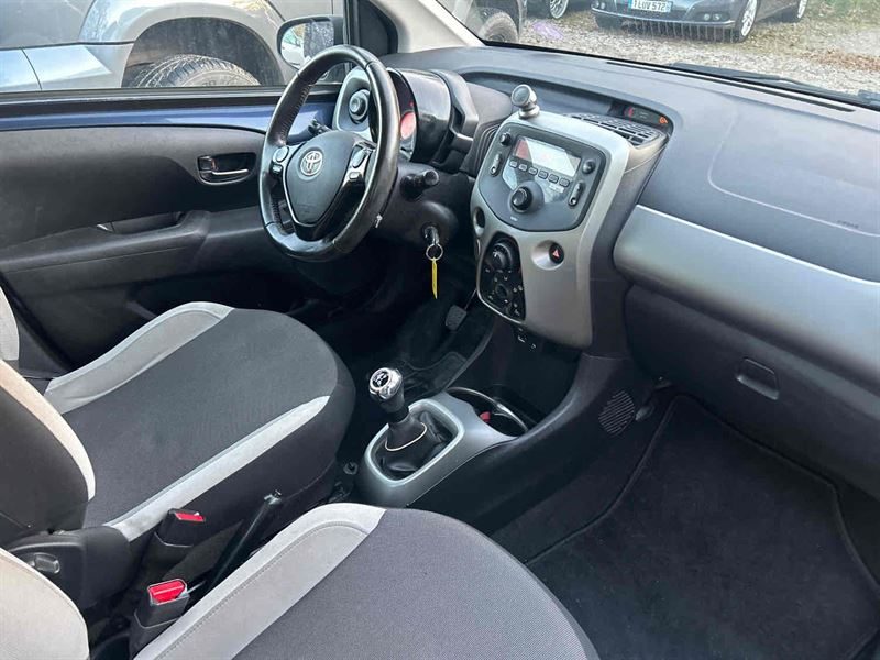 TOYOTA AYGO 2016