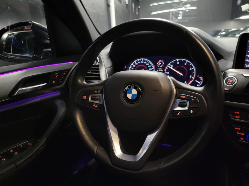 BMW X3 18d sDrive 150CH LUXURY / TOIT OUVRANT + TETE HAUTE + CAMERA 360