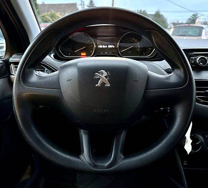 PEUGEOT 208 I 2015