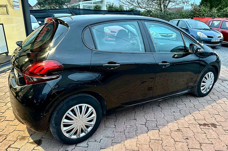 PEUGEOT 208 I 2015