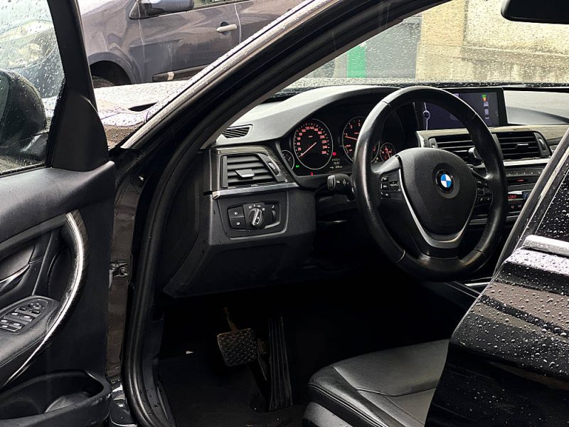 BMW SERIE 3  318 D PACK LUXE BOITE AUTOMATIQUE !