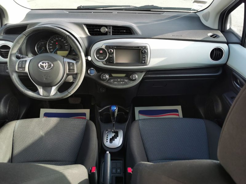 TOYOTA YARIS 1.5 VVT-I 100 CH  HYBRIDE 