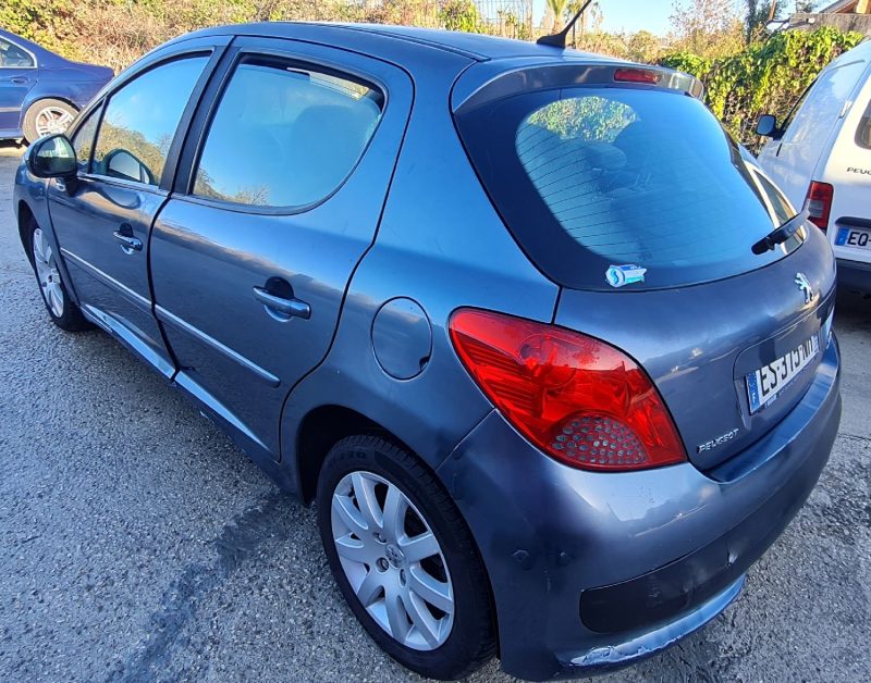 PEUGEOT 207 2006