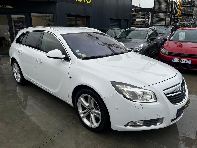 OPEL INSIGNIA A Sports Tourer2.0 Biturbo CDTI 4x4 195 Cosmo Pack