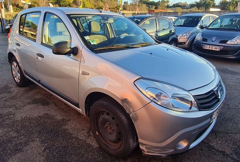 DACIA SANDERO 2012