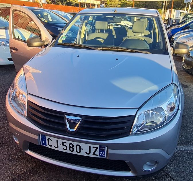 DACIA SANDERO 2012