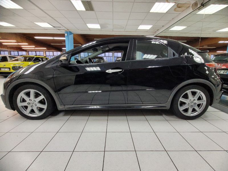 HONDA CIVIC VIII Hatchback 2007 2.2 CTDi 2204cm3 140cv