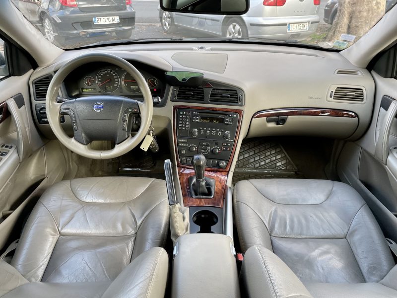 VOLVO XC70 2005