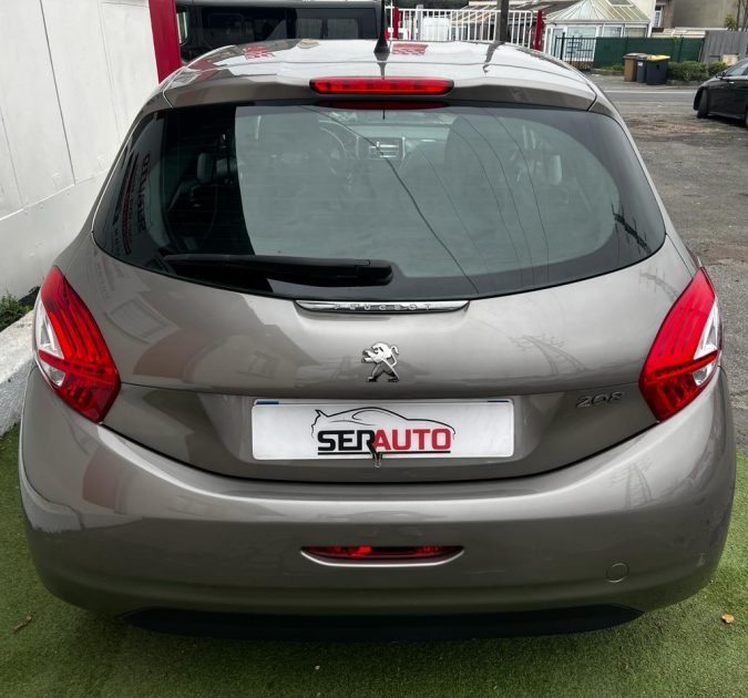 PEUGEOT 208 I 2014