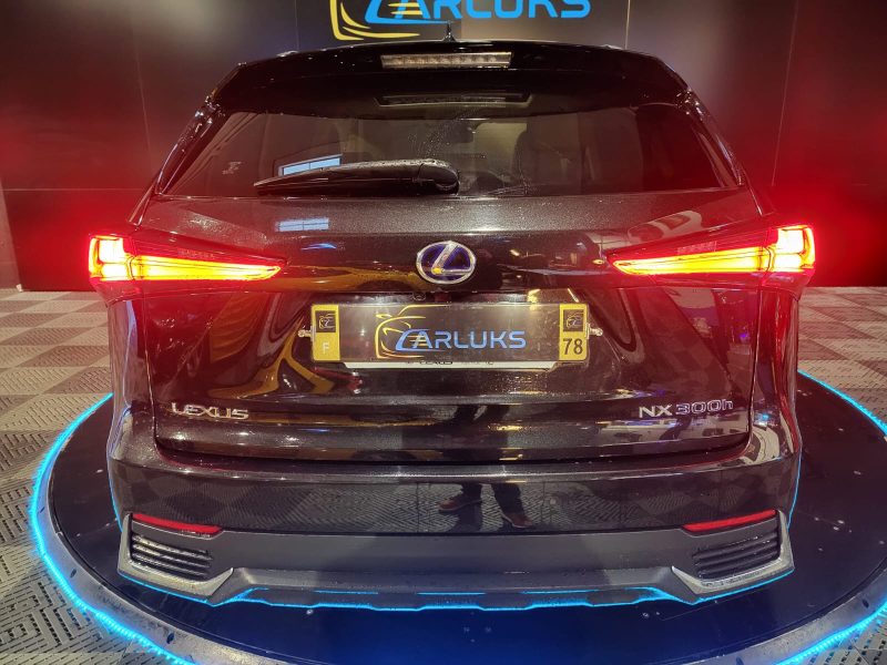 LEXUS NX 300H 197/155cv Luxe BVA // TOIT OUVRANT/SIEGES CHAUFFANT/CAMERA DE RECUL