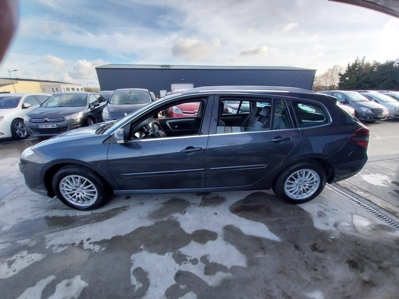 RENAULT LAGUNA III Estate 1.5 dCi 110 black edition