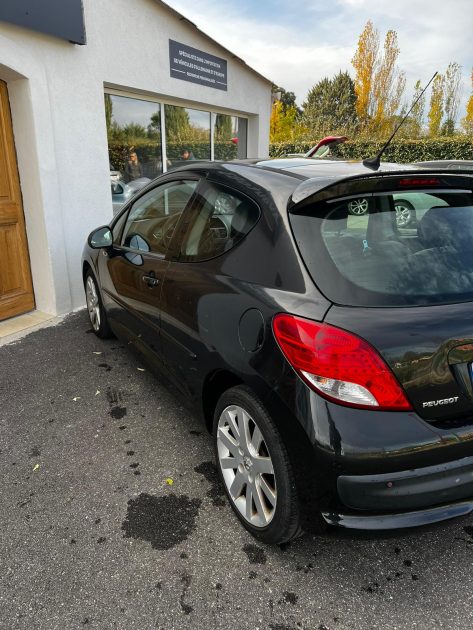 PEUGEOT 207 1.6HDI 110cv Féline / CT OK / Distribution OK / Révisée 