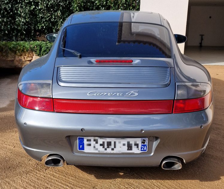 PORSCHE 911 2004