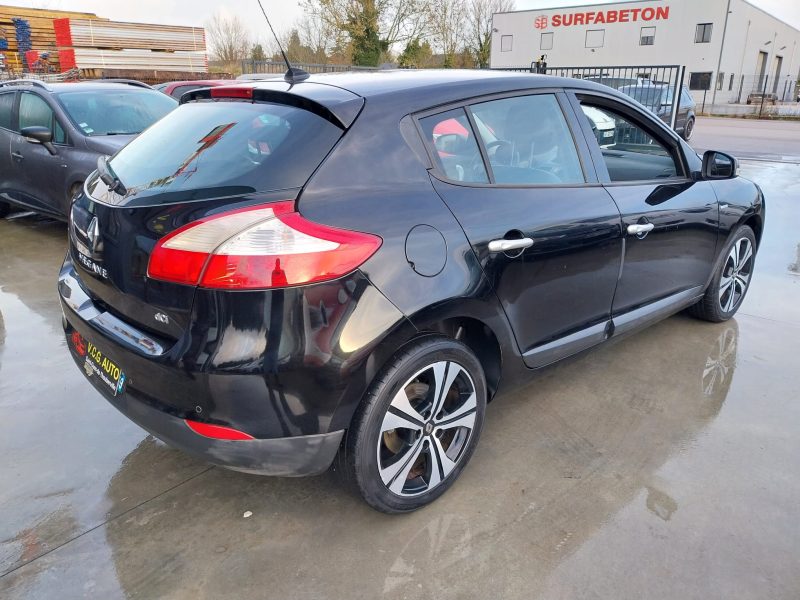 RENAULT MEGANE III 1.9 dCi 130 Bose