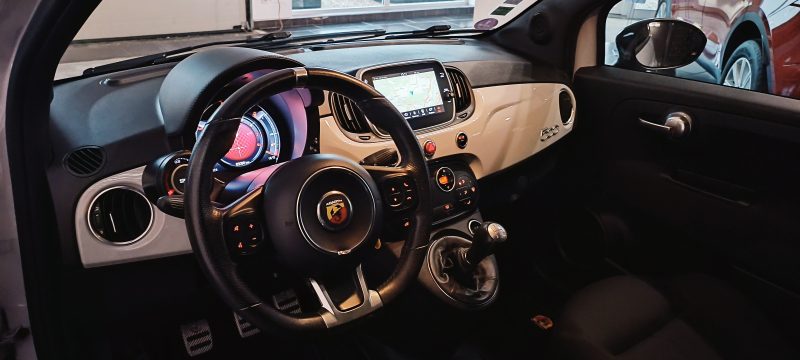 FIAT ABARTH 500 1.4 T-Jet 145 595 MY17, toit vitré ouvrant, régulateur, GPS tactile...