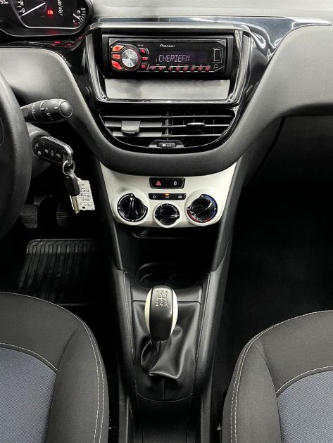 PEUGEOT 208 I 2015