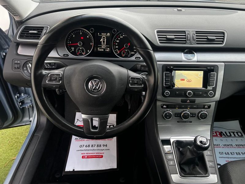 VOLKSWAGEN PASSAT B7 2012