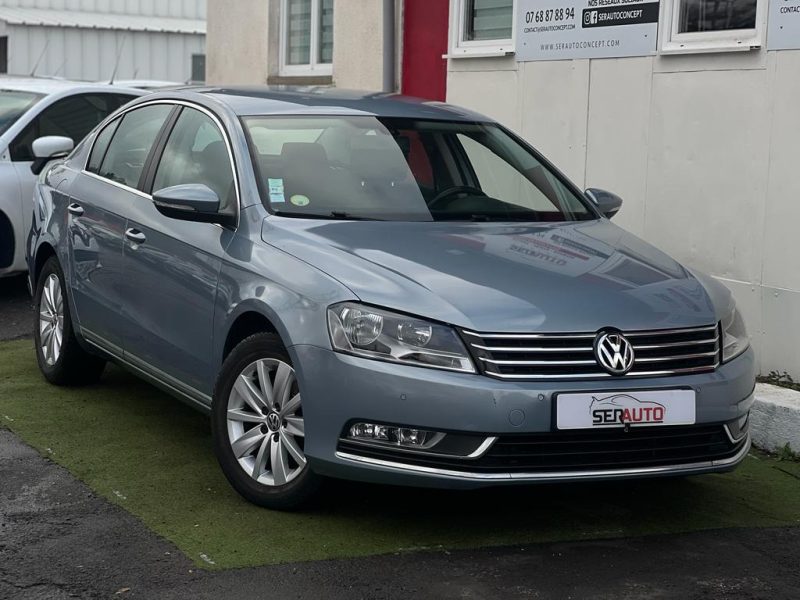 VOLKSWAGEN PASSAT B7 2012