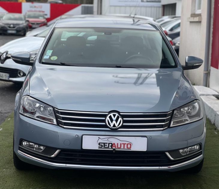 VOLKSWAGEN PASSAT B7 2012