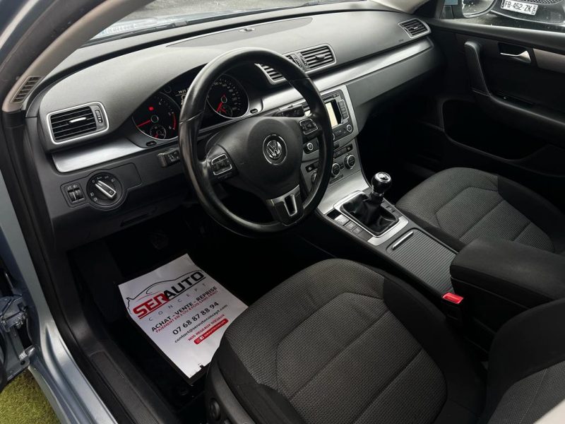 VOLKSWAGEN PASSAT B7 2012