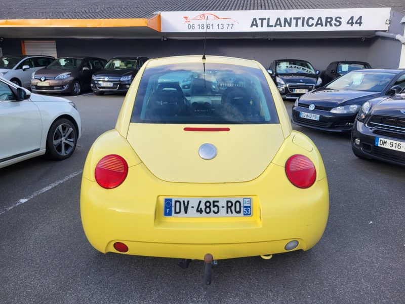 VOLKSWAGEN NEW BEETLE 2.0i 115 CV CONFORT