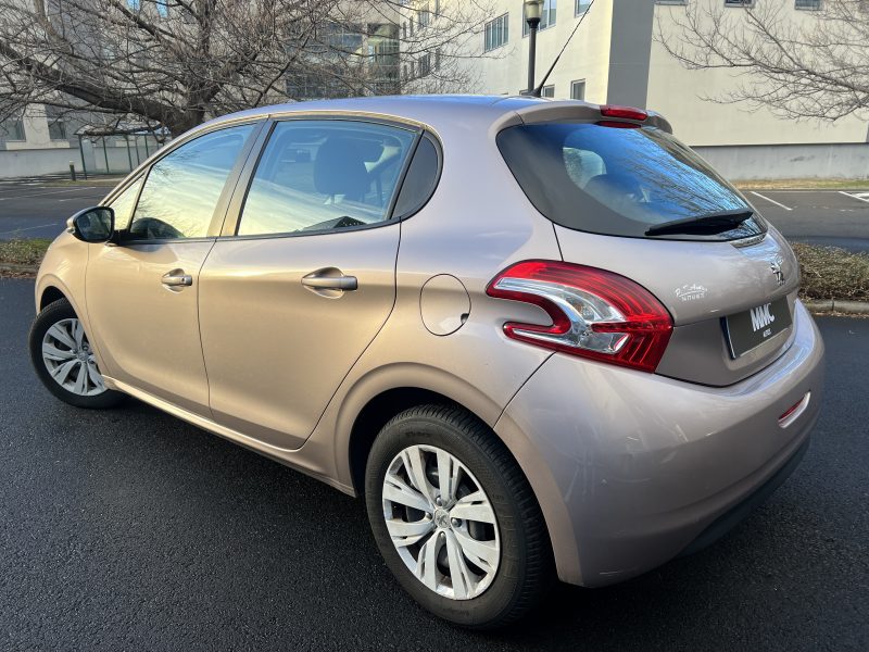 PEUGEOT 208 I 2014