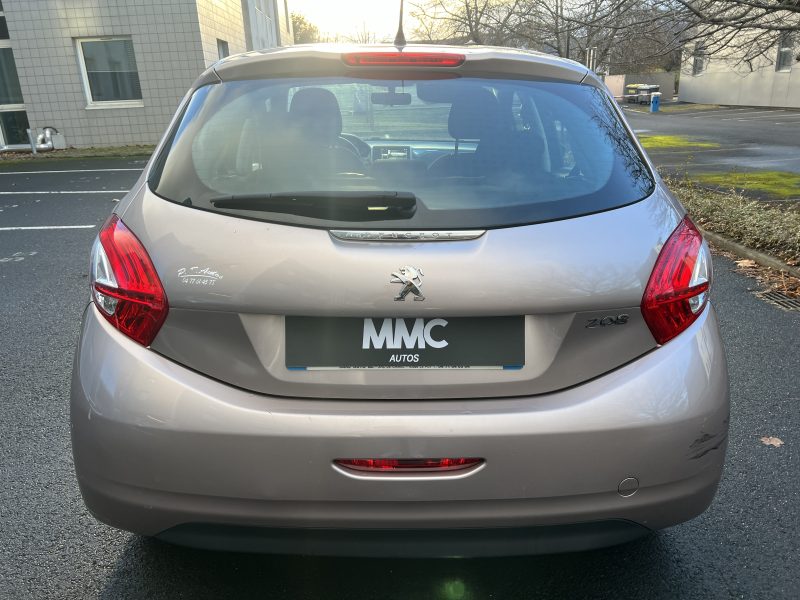 PEUGEOT 208 I 2014