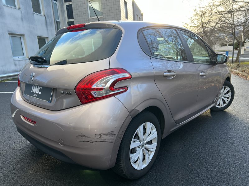 PEUGEOT 208 I 2014