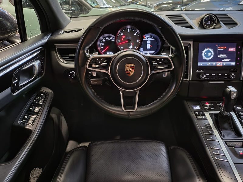 PORSCHE MACAN S 3.0 Diesel 258cv / SUIVI PORSCHE / PACK CHRONO / TOIT PANO / CARPLAY